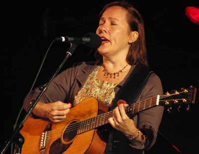 Iris DeMent